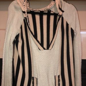 Gimmicks hoodie sweater shirt from Buckle